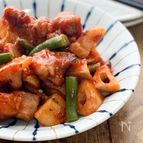 れんこんと鶏もも肉といんげんの甘酢炒め