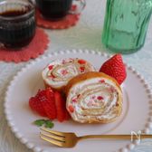 ホケミで簡単シリーズ！タルギケーキ風イチゴのくるくるクレープ