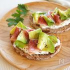 ピーラーで簡単！ぱっと食卓を華やかにする「シェイブドアボカド」を作ってみよう