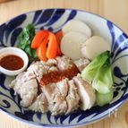 せいろで作る
塩麹蒸し鶏とコチュジャンだれ