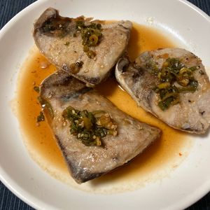 あすかの作ってみた!投稿(お魚レパートリーに♡絶品！『こんがりぶりの簡単香味だれがけ』)