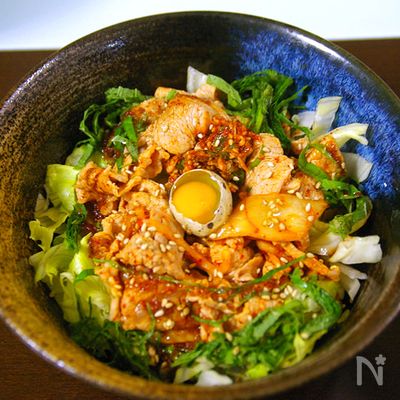 野菜たっぷり韓国風ピリ辛焼き肉丼