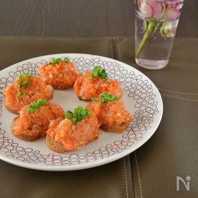 サーモンのなめろうカナッペ