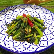 ◆小松菜のタイ風ミソ炒め◆日本の味噌でエスニック♪