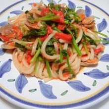 春トマトと菜花のボンゴレうどん