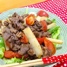 牛肉とトマトと長いものオイスターソース炒め