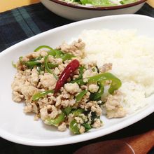 簡単!レモンライスのガパオ風どんぶり