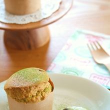 抹茶のカップシフォン風ケーキ