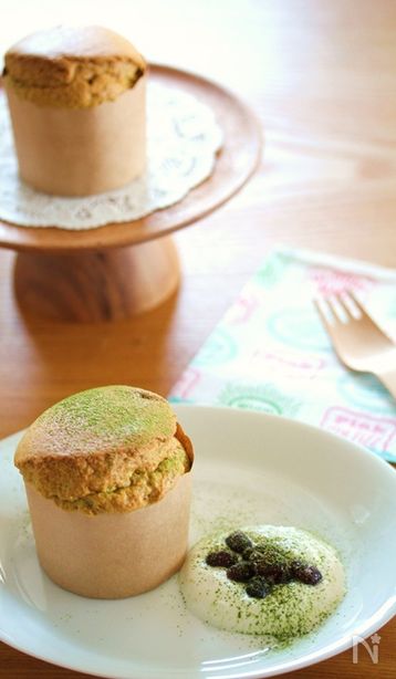 抹茶のカップシフォン風ケーキ
