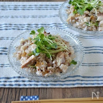 アジの干物と梅のさっぱりごはん
