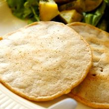 ふわしゅわ、お食事系黒ビールパンケーキ