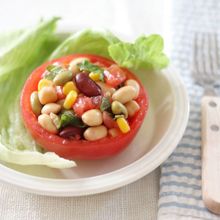 お豆のトマトカップサラダ