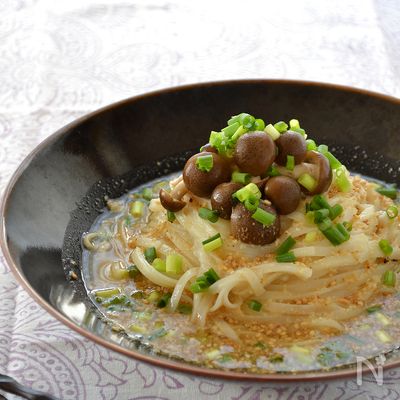 みそ仕立てぶっかけうどん