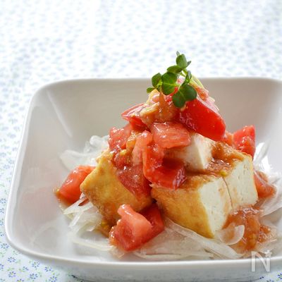 厚揚げの梅トマトオイスターがけ