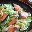 秋鮭とたっぷりキャベツの味噌バター炒め。
