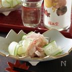 鶏のささみと胡瓜の柚子胡椒和え　秋茗荷添えて