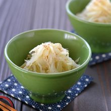 蒸しキャベツのごま甘酢和え
