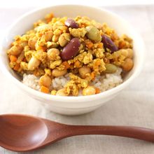 豆と豆腐のドライカレー丼