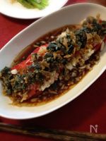 トマトとピータンサラダ