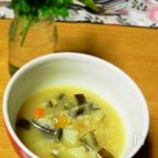 なちゅこ　白生しょうゆ糀の押し麦入り具だくさんな野菜のスープ