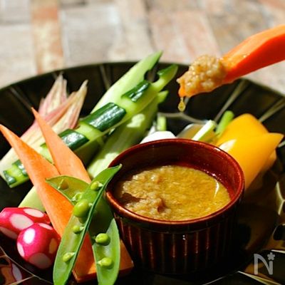 ツナと塩麹のバーニャカウダ