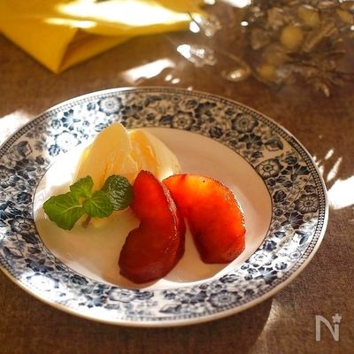 りんごの赤ワインコンポート～バニラアイス添え～