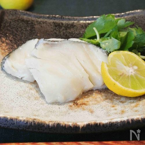 鱈(たら)の酒蒸し　すだち添え