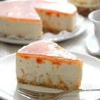 ハチミツとろり、彩りトマトのレアチーズケーキ
