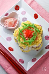 春色*花型押し寿司。
