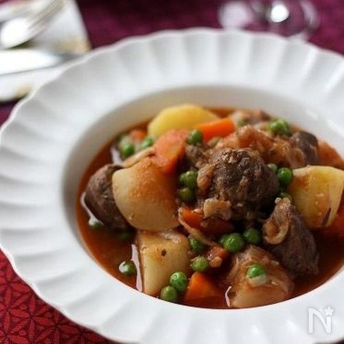 豚肉とカブの赤ワイン煮