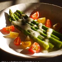 ゴルゴンゾーラのホットソースで食べるsalada