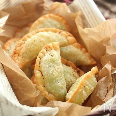 メキシカン☆アボカドチーズの包み揚げ