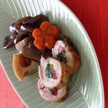 圧力鍋で1度に2品!鶏の八幡巻きとお煮しめ