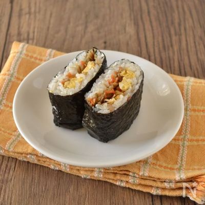【おにぎらず】たまごと金平ごぼうのサンドおむすび