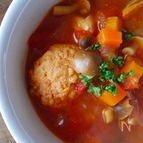 鶏団子入り根菜たっぷりミネストローネ