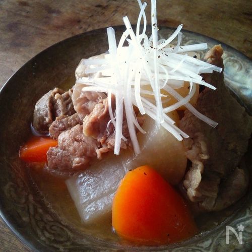 ストーブにお任せ!とろとろ牛すじ煮込み