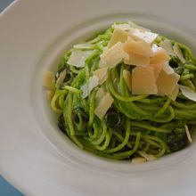 パセリとカシューナッツペーストのパスタ