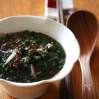 黒胡麻担々春雨スープ。