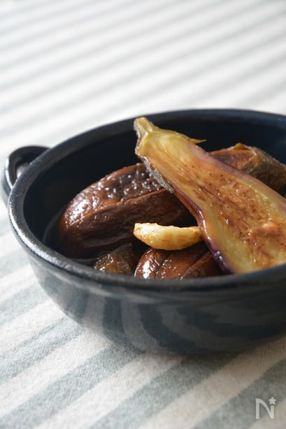 焼きナスとニンニクのピクルス