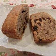 スペルト小麦とアーモンドのどっしりパウンドケーキ