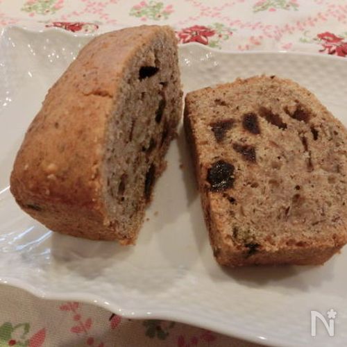 スペルト小麦とアーモンドのどっしりパウンドケーキ