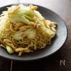 油揚げとセロリの塩焼きそば
