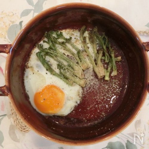 タラの芽のチーズ焼きロッシーニ風