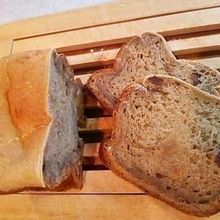 メープルシロップと干し柿の豆乳パン