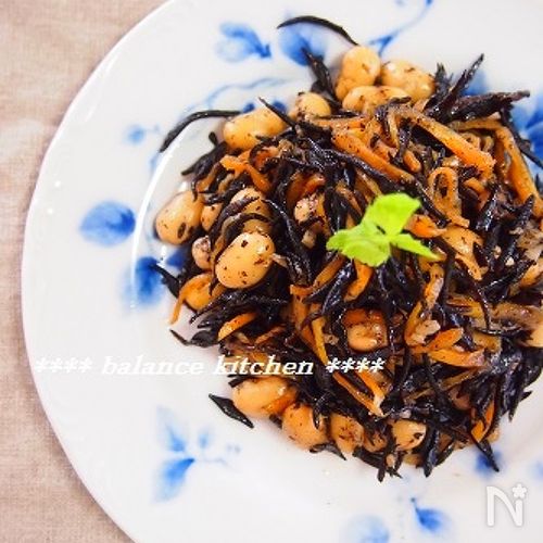 【常備菜】ひじきと大豆のガーリック醤油炒め