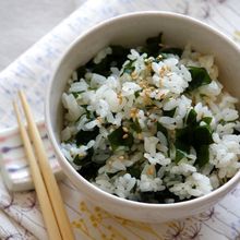 懐かしワカメご飯。