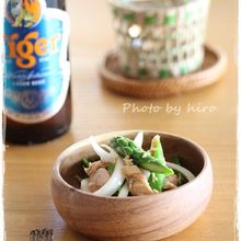 グリーンアスパラガスと新タマネギの胡麻和え
