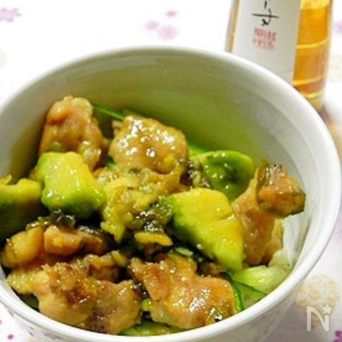 アボカドと鶏肉の梅酒煮