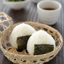 つやつや塩おむすび