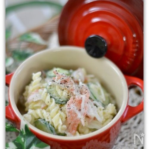 キヌア入り濃厚チーズ風味のマカロニサラダ
